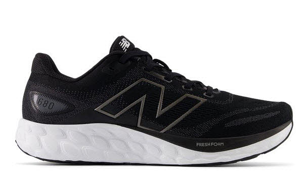 New Balance Свежая пена 680 V8 Herren Laufschuh Schwarz 18390₽